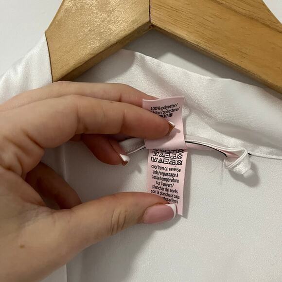 Victoria's Secret Bride Rhinestone White Silky Robe One Size - Picture 4 of 5